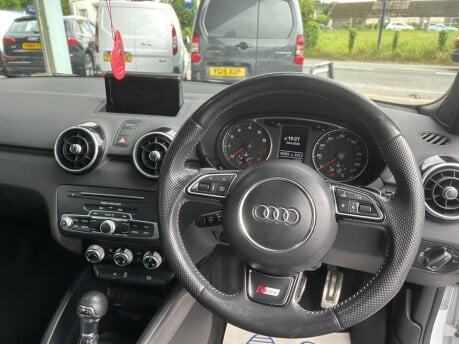 Audi A1 SPORTBACK TFSI S LINE 24