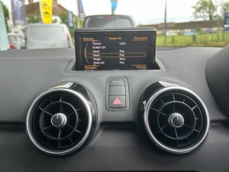 Audi A1 SPORTBACK TFSI S LINE 25