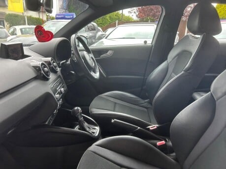 Audi A1 SPORTBACK TFSI S LINE 34
