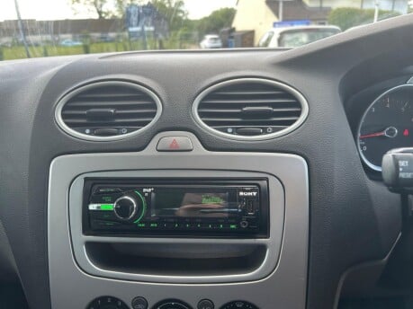 Ford Focus ZETEC 8