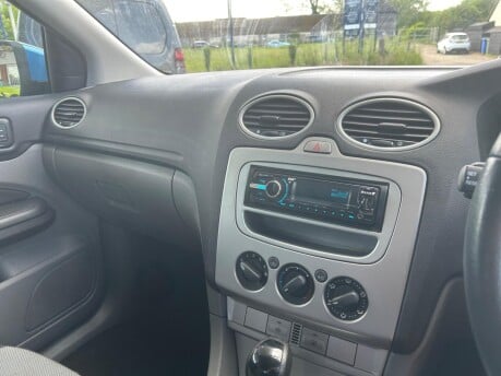 Ford Focus ZETEC 9