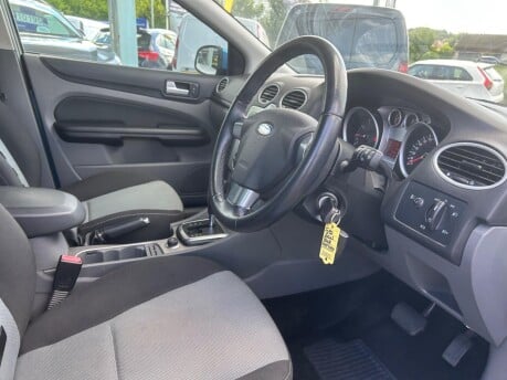Ford Focus ZETEC 11