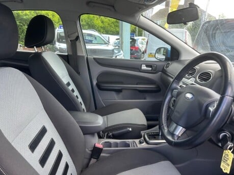 Ford Focus ZETEC 12