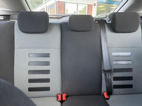 Ford Focus ZETEC 13
