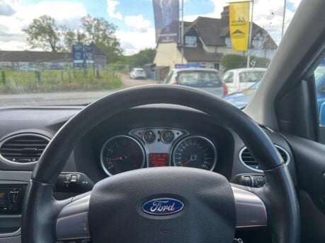 Ford Focus ZETEC 15