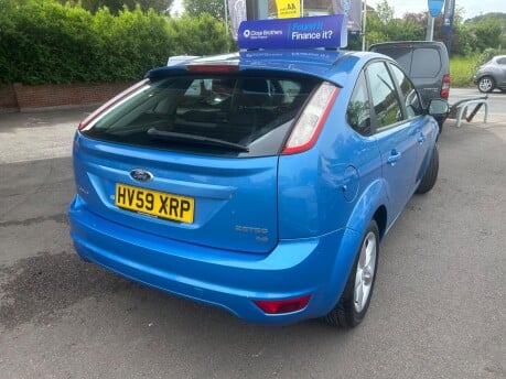 Ford Focus ZETEC 18