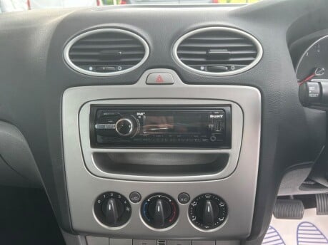 Ford Focus ZETEC 24