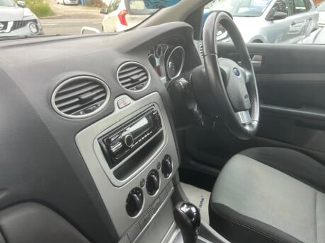 Ford Focus ZETEC 25