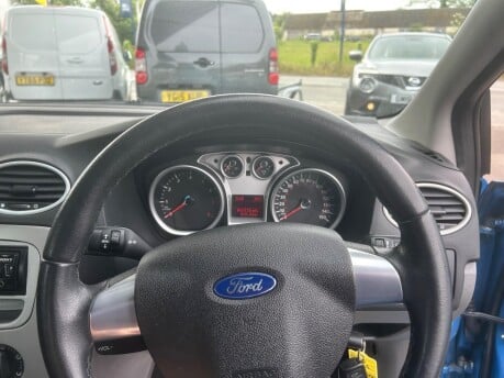 Ford Focus ZETEC 35