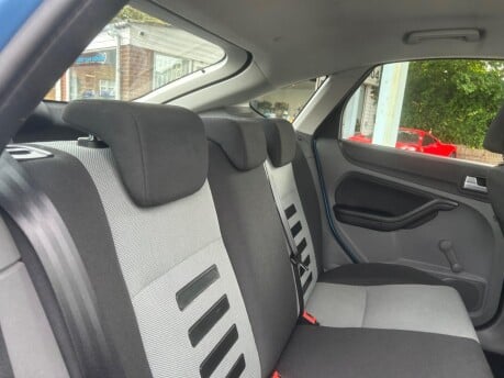 Ford Focus ZETEC 36