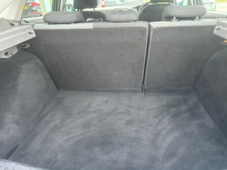 Ford Focus ZETEC 38