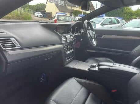 Mercedes-Benz E Class E220 CDI AMG SPORT 17