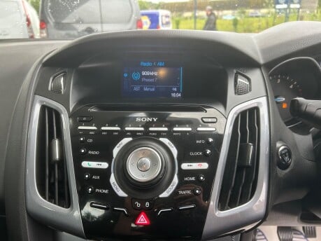 Ford Focus TITANIUM NAVIGATOR TDCI 24