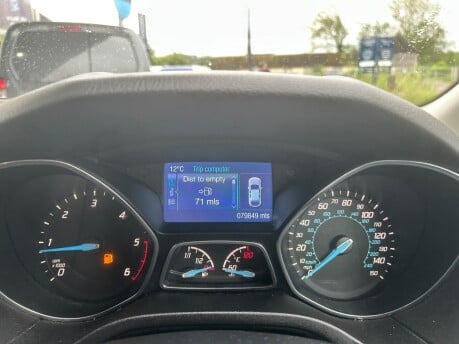 Ford Focus TITANIUM NAVIGATOR TDCI 26