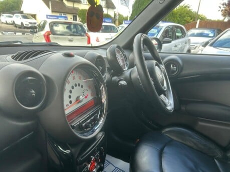 Mini Countryman COOPER 15