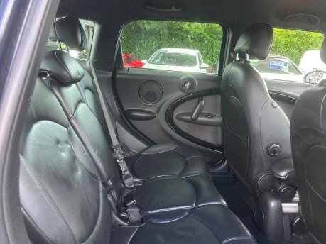 Mini Countryman COOPER 18