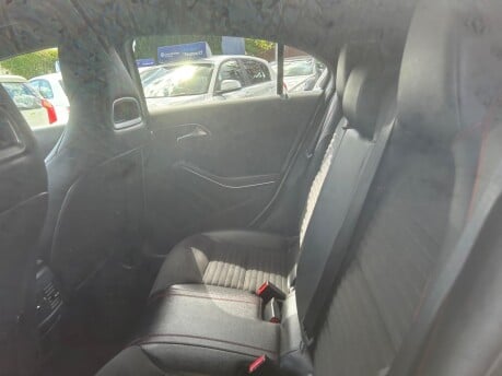Mercedes-Benz A Class A 200 D AMG LINE PREMIUM 21