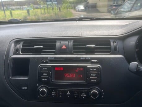 Kia Rio 1 13