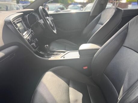 Kia Optima CRDI 3 32
