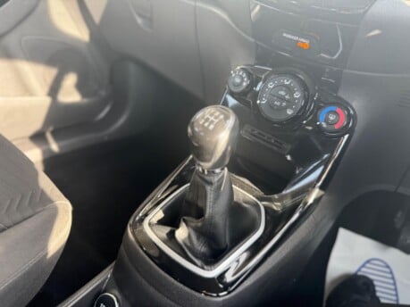 Ford Fiesta ZETEC 11