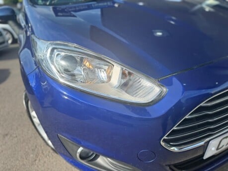 Ford Fiesta ZETEC 28