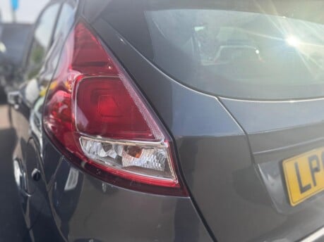 Ford Fiesta ZETEC 16