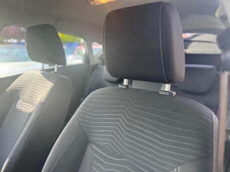 Ford Fiesta ZETEC 22