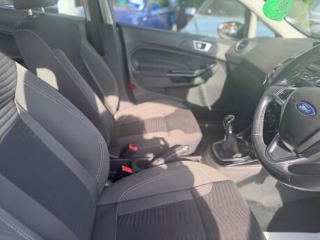 Ford Fiesta ZETEC 25