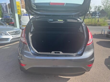 Ford Fiesta ZETEC 27