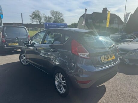 Ford Fiesta ZETEC 32
