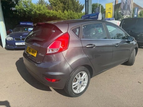 Ford Fiesta ZETEC 34