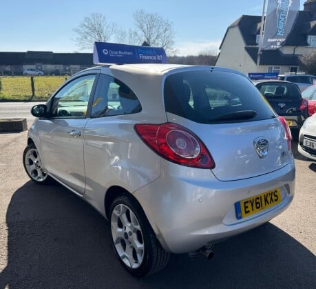 Ford Ka TITANIUM 5