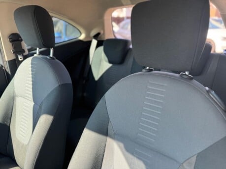 Ford Ka TITANIUM 31