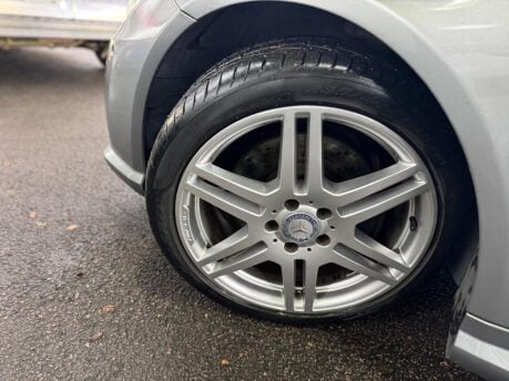 Mercedes-Benz E Class E350 CDI BLUEEFFICIENCY SPORT ED125 17