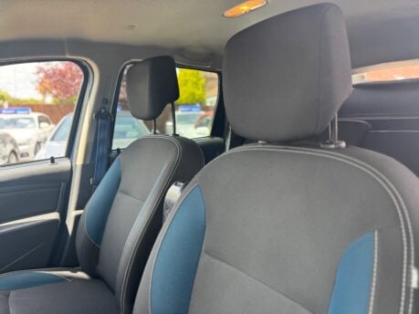 Dacia Duster LAUREATE PRIME DCI 28