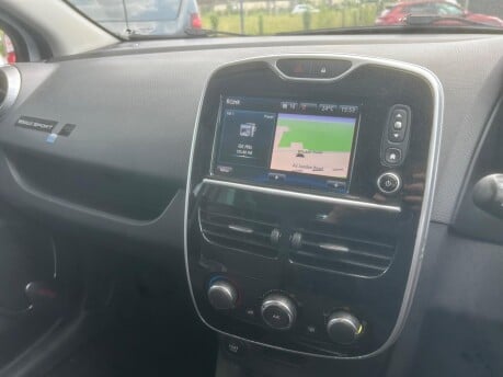 Renault Clio GT LINE TCE EDC 11