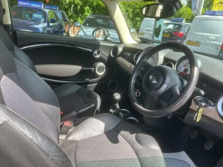 Mini Hatch COOPER D BAKER STREET 20