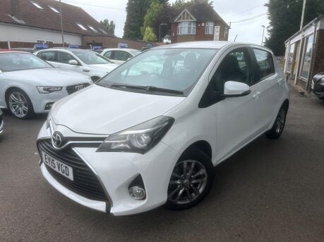 Toyota Yaris VVT-I ICON 1