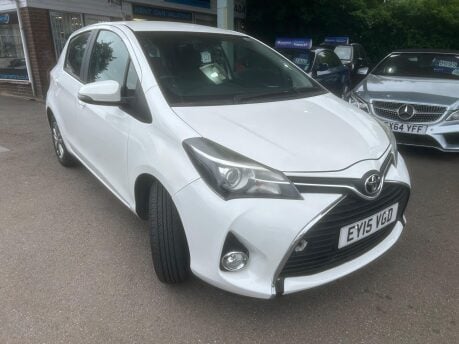 Toyota Yaris VVT-I ICON 6