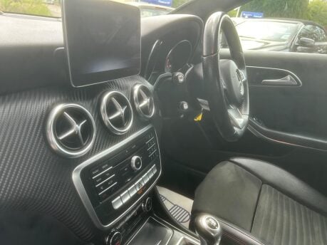 Mercedes-Benz A Class A 160 AMG LINE 17