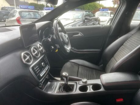 Mercedes-Benz A Class A 160 AMG LINE 34
