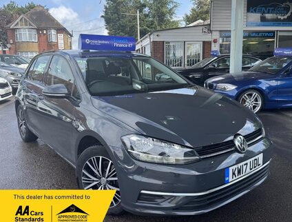 Volkswagen Golf SE NAVIGATION TDI BLUEMOTION TECHNOLOGY