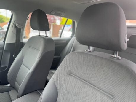 Volkswagen Golf SE NAVIGATION TDI BLUEMOTION TECHNOLOGY 32
