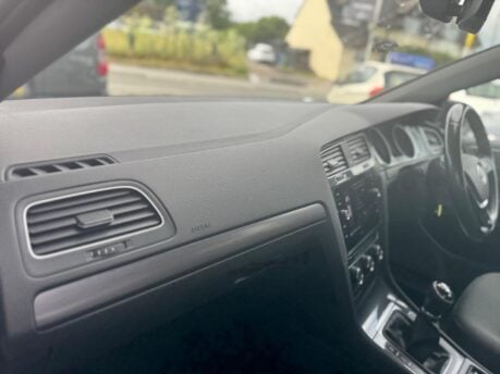Volkswagen Golf SE NAVIGATION TDI BLUEMOTION TECHNOLOGY 34
