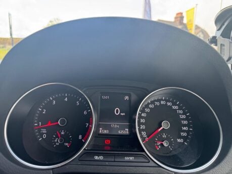 Volkswagen Polo SE 9