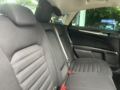 Ford Mondeo ZETEC ECONETIC TDCI 29