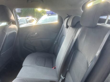 Kia Rio 1 19