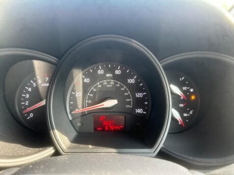 Kia Rio 1 24