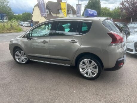 Peugeot 3008 BLUE HDI S/S ALLURE 8
