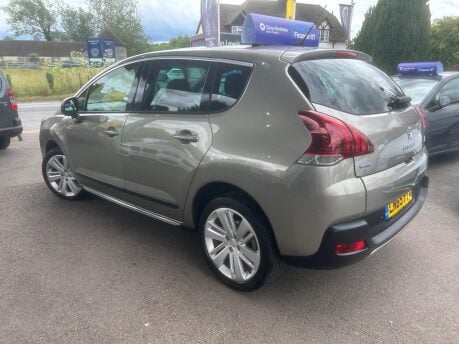 Peugeot 3008 BLUE HDI S/S ALLURE 9
